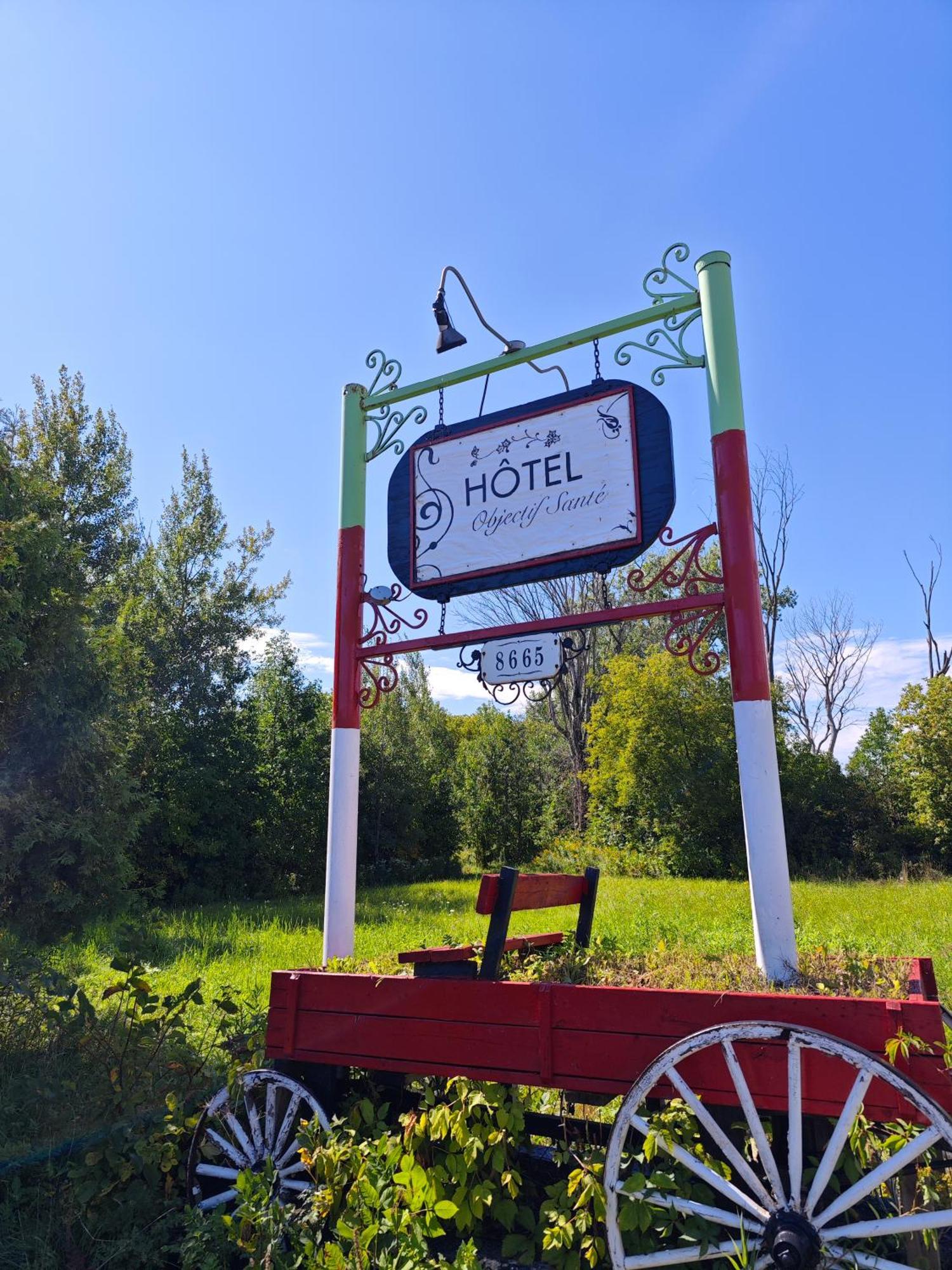 Hotel Objectif Sante Longueuil Exteriér fotografie